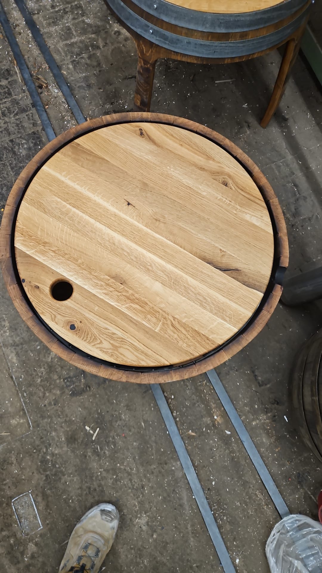 Beistelltisch, Couchtisch mit Eichenplatte