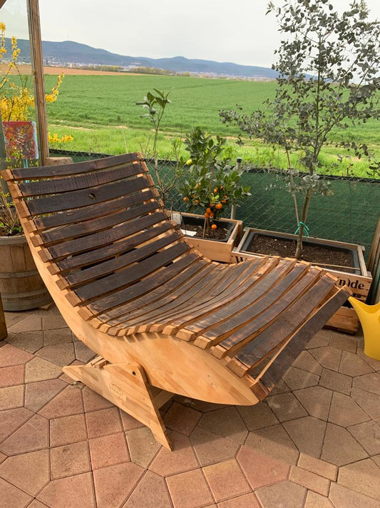 Gartenliege  aus Weinfass